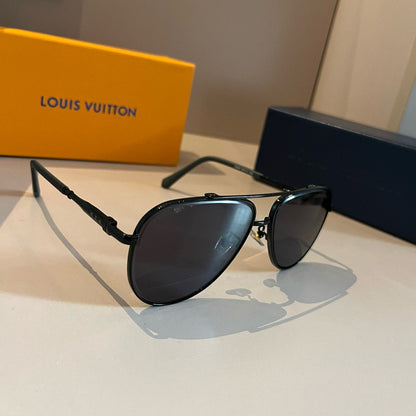 L sunglasses