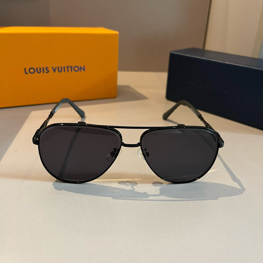 L sunglasses