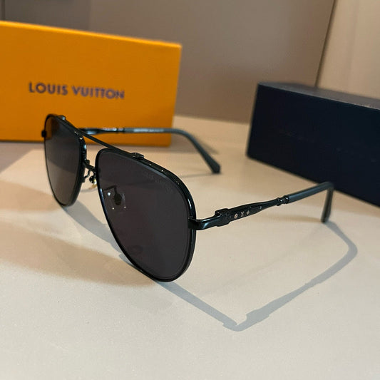 L sunglasses