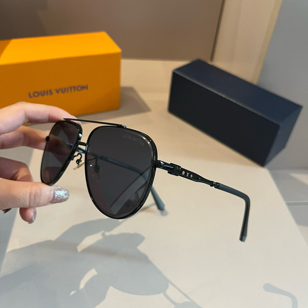 L sunglasses