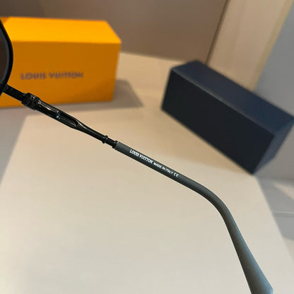 L sunglasses