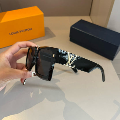 L sunglasses