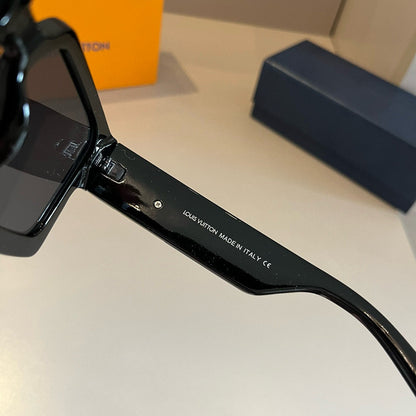 L sunglasses