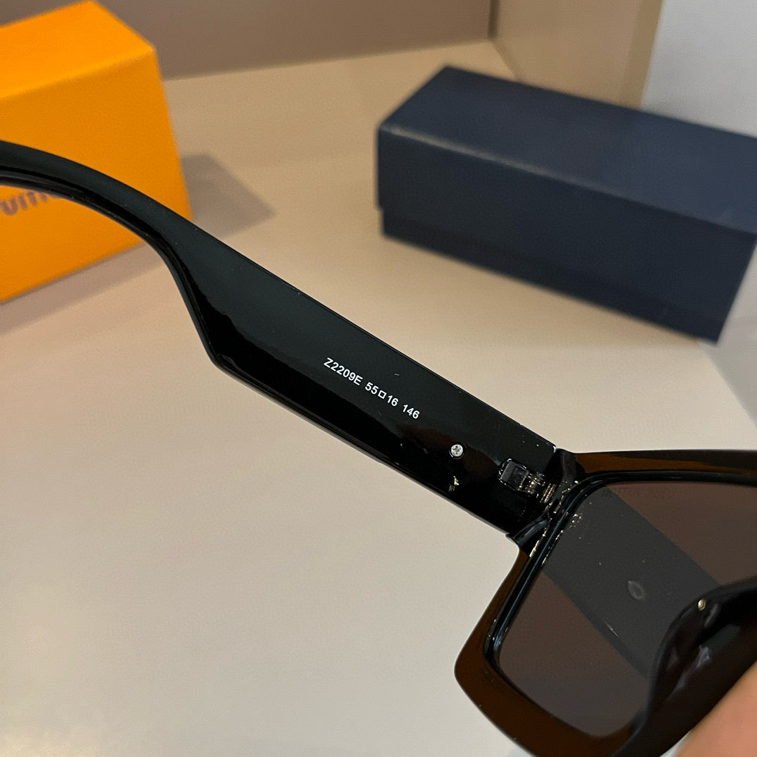 L sunglasses