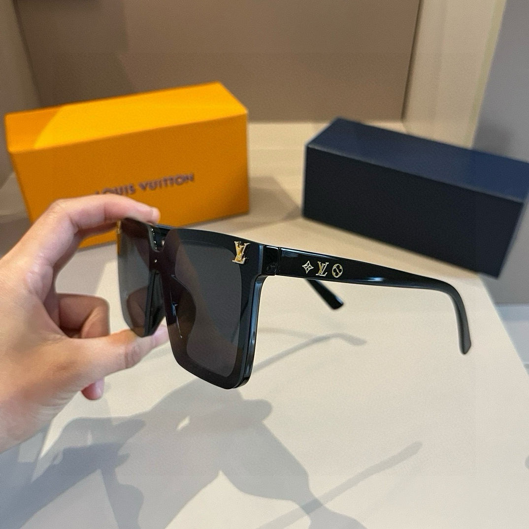 L sunglasses