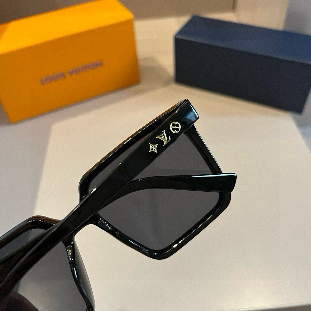 L sunglasses