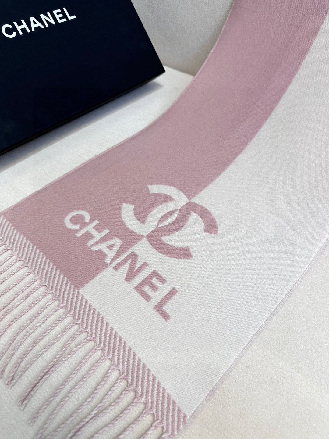 Top quality knitted cashmere scarf