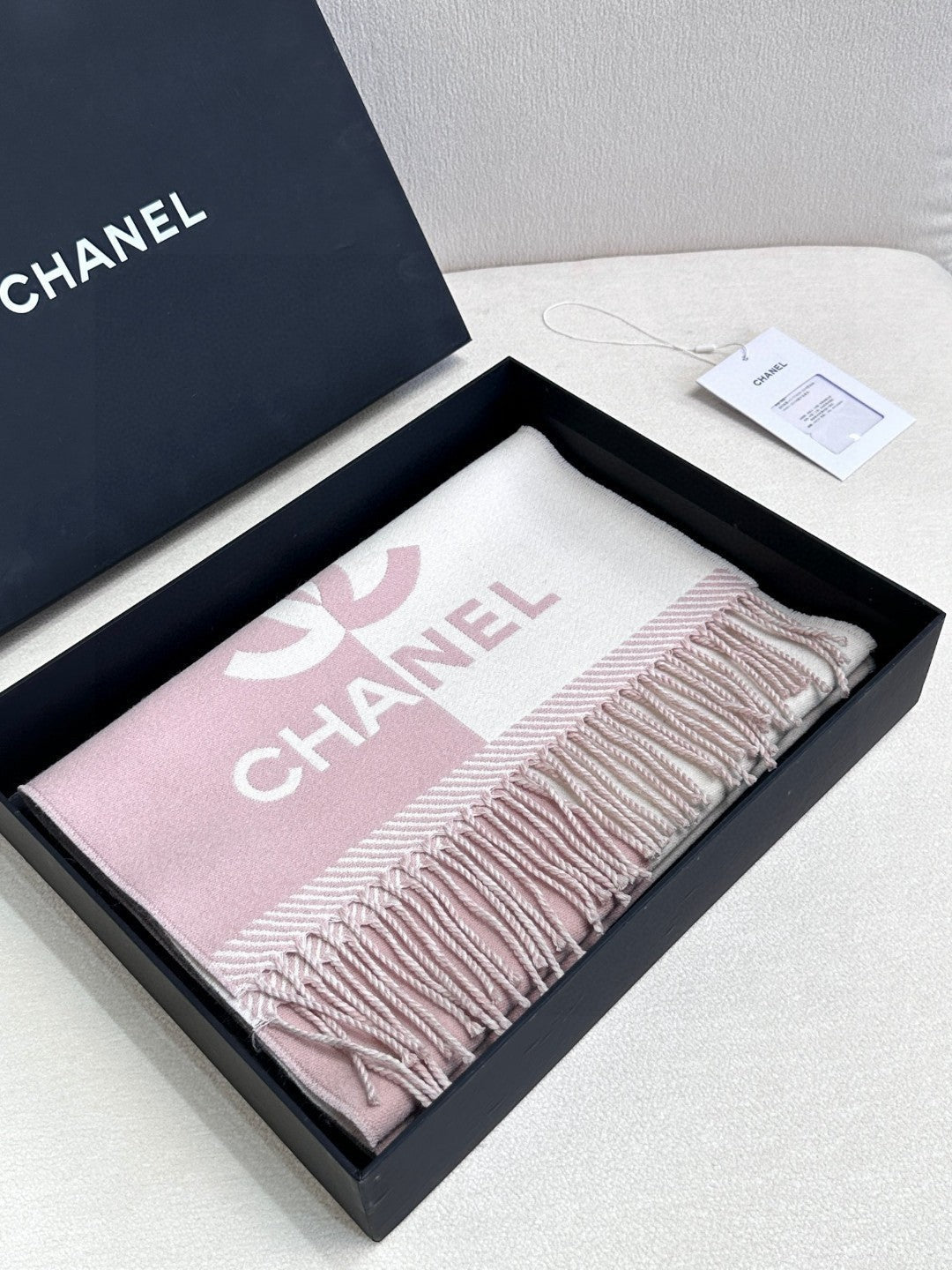 Top quality knitted cashmere scarf