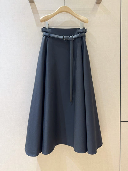 D 25 Mid-length with belt skirt