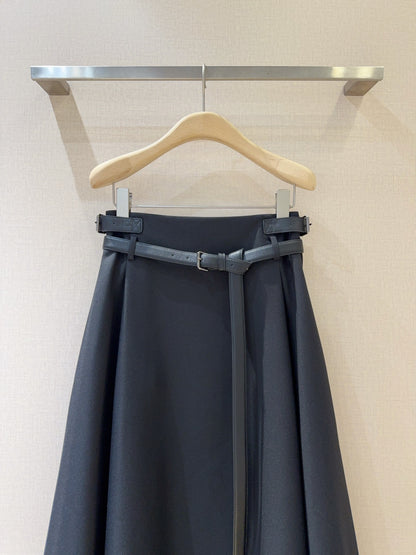 D 25 Mid-length with belt skirt