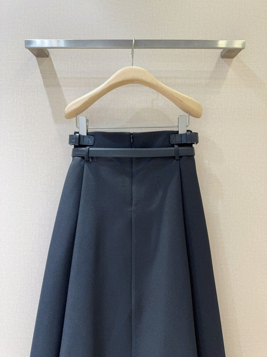 D 25 Mid-length with belt skirt