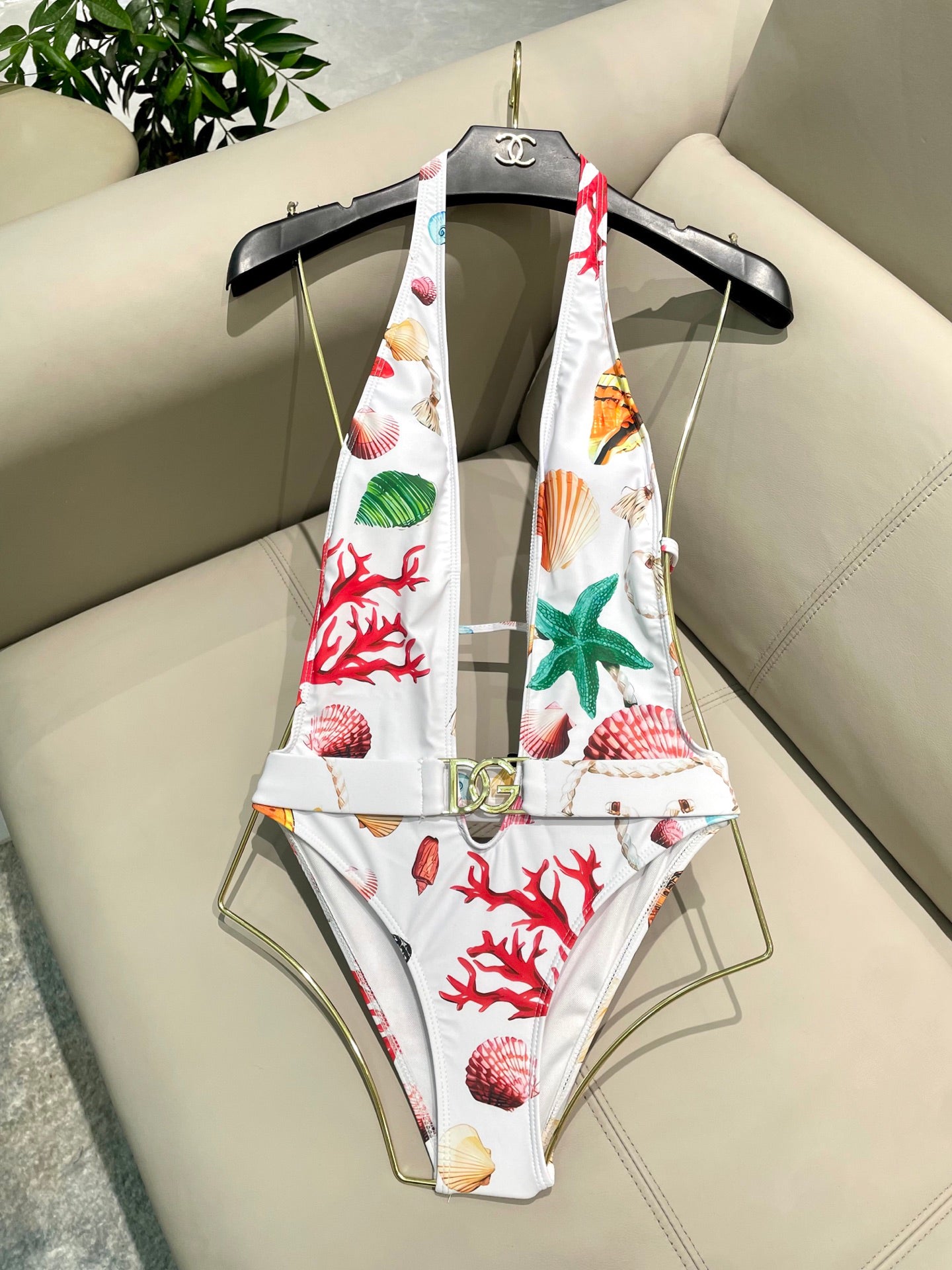 Do 25 Coral Shell Patterned One-piece Swimsuit
