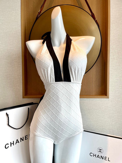 C 25 New Black and White One-piece Swimsuit