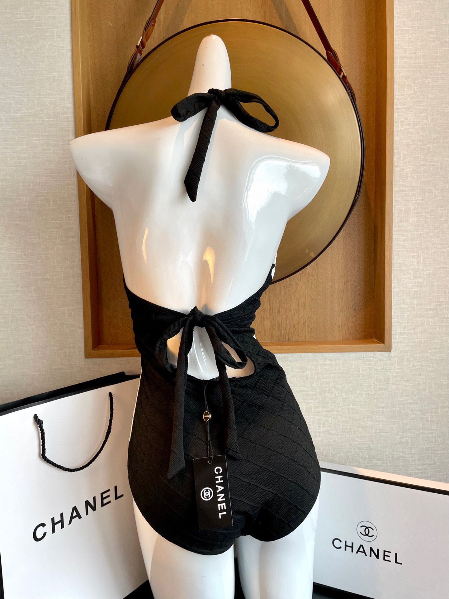 C 25 New Black and White One-piece Swimsuit