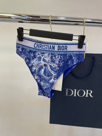 D 25 New Blue Split Swimsuit