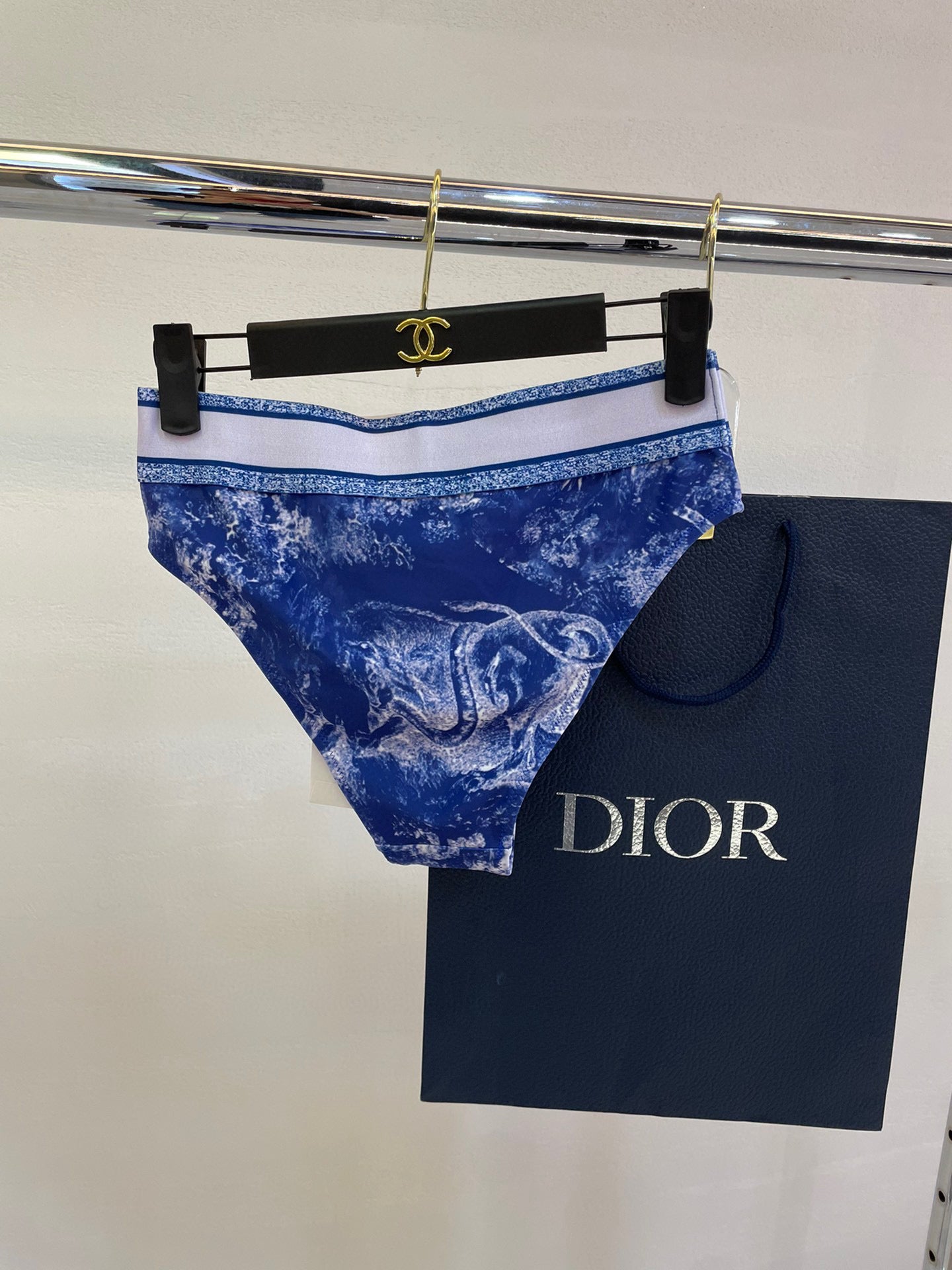 D 25 New Blue Split Swimsuit