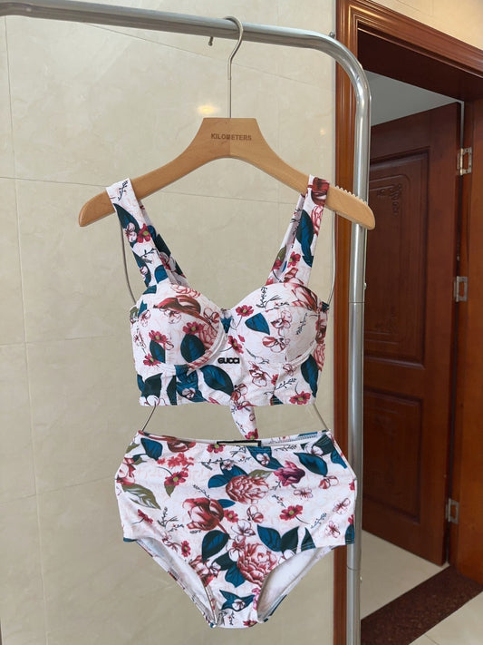 G 25 Floral Patterns Swimwear