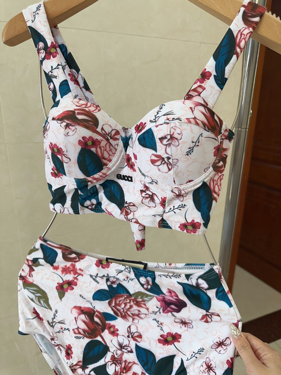 G 25 Floral Patterns Swimwear