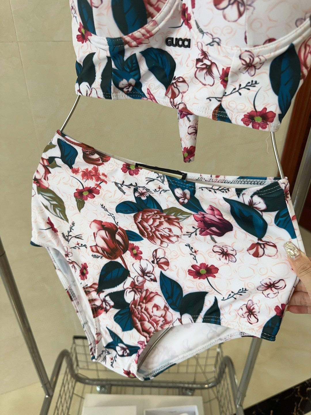 G 25 Floral Patterns Swimwear