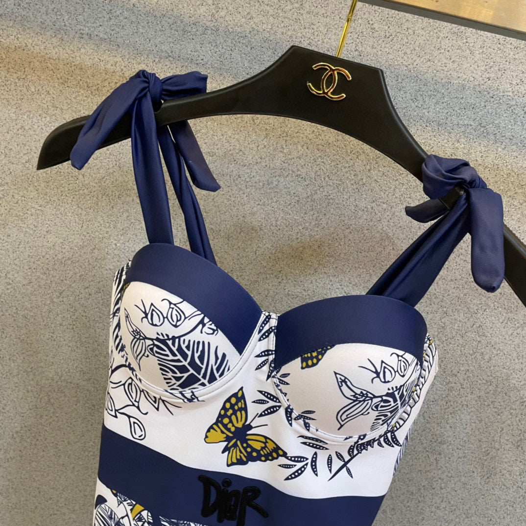 D 25 Animal Jungle Print Swimsuit ➕ Saree Set