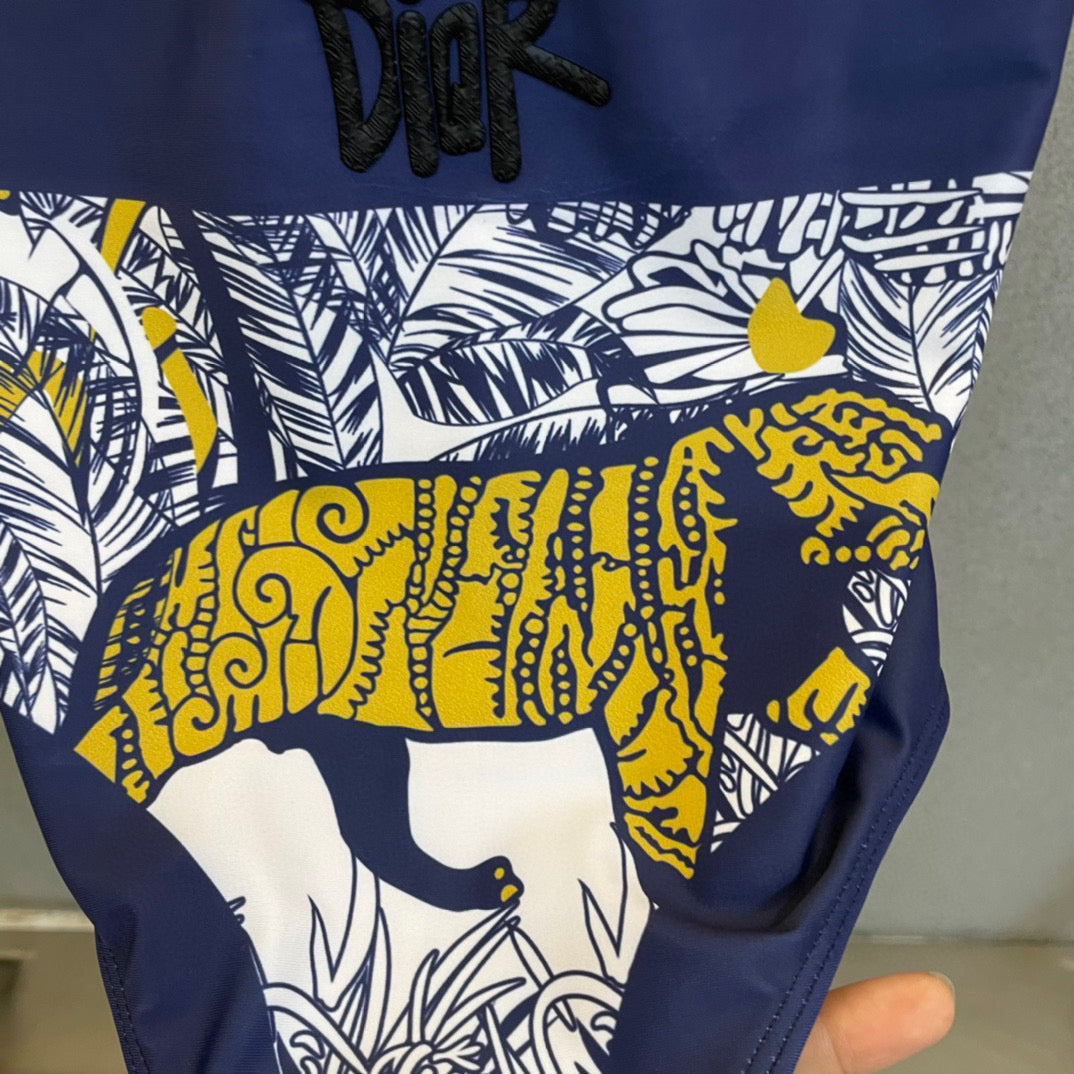 D 25 Animal Jungle Print Swimsuit ➕ Saree Set