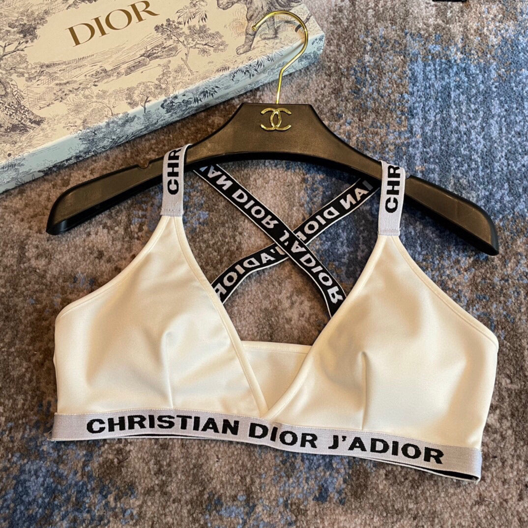 D 25 Sports Style Separate Swimsuit
