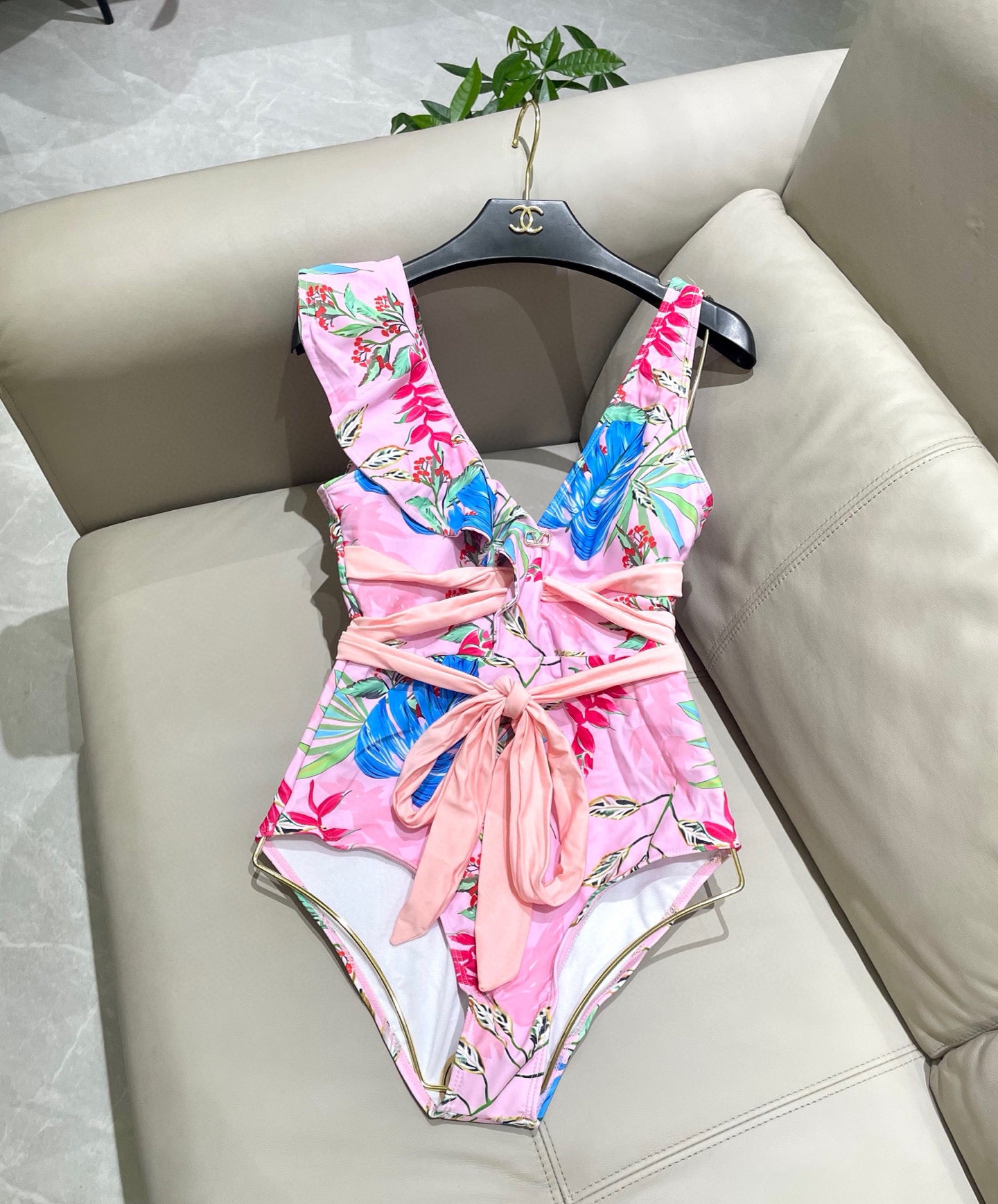 V 25 New Pink One-piece Swimsuit