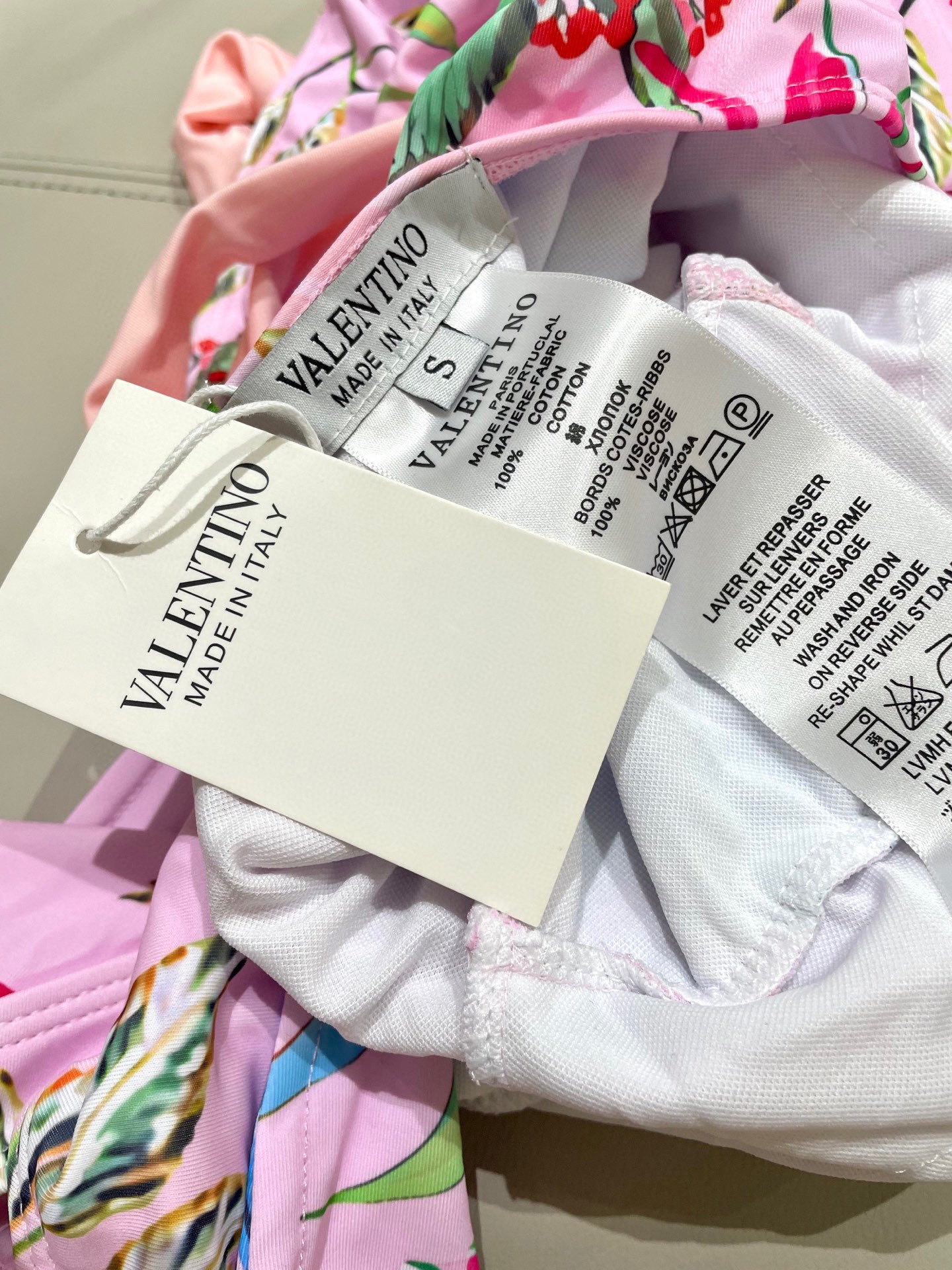 V 25 New Pink One-piece Swimsuit
