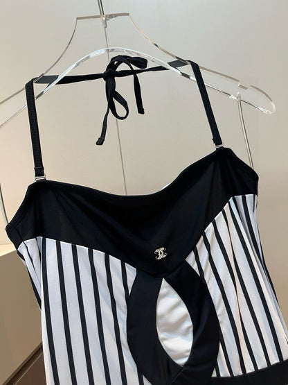 C 25 New black and white striped swimsuit bikini