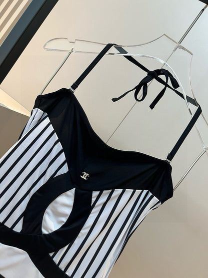 C 25 New black and white striped swimsuit bikini