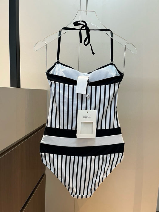 C 25 New black and white striped swimsuit bikini