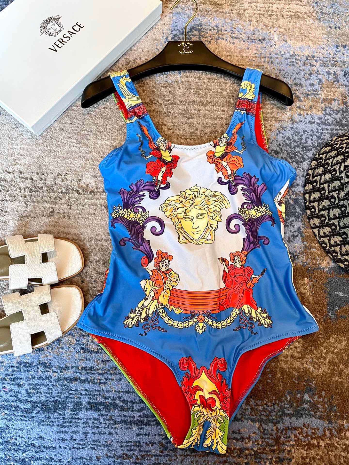Ve 25 Logo Pattern Fancy One-piece Swimsuit