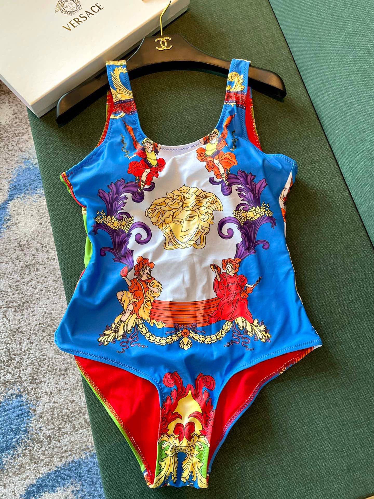 Ve 25 Logo Pattern Fancy One-piece Swimsuit