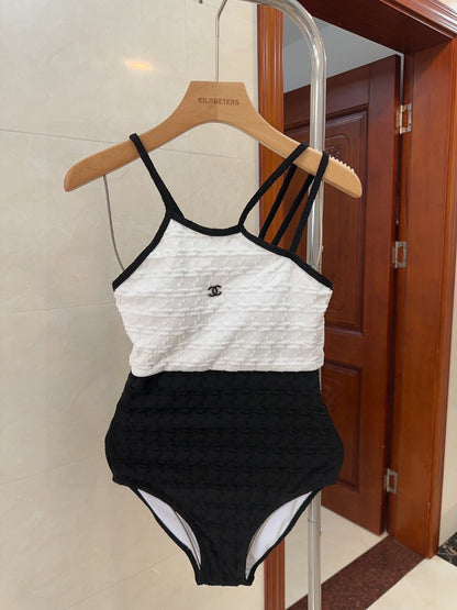 C 25 New Pendant Swimsuit