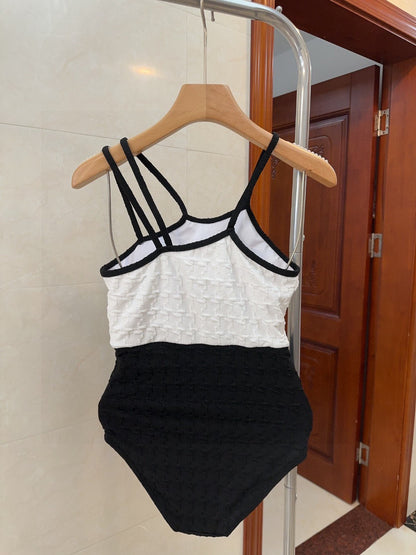 C 25 New Pendant Swimsuit