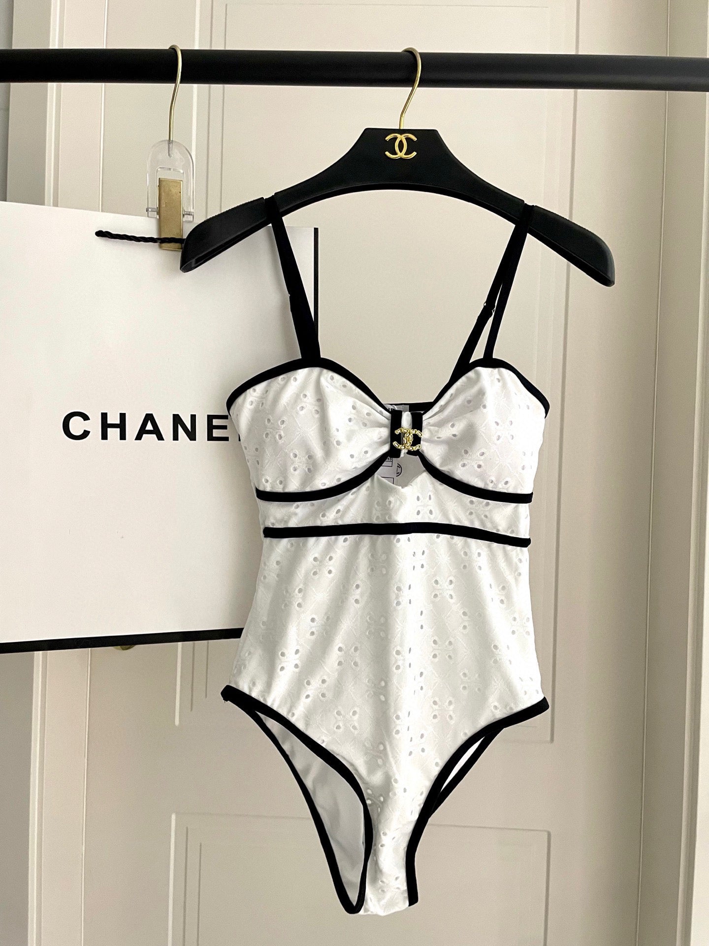 C 25 New Cutout One-piece Swimsuit