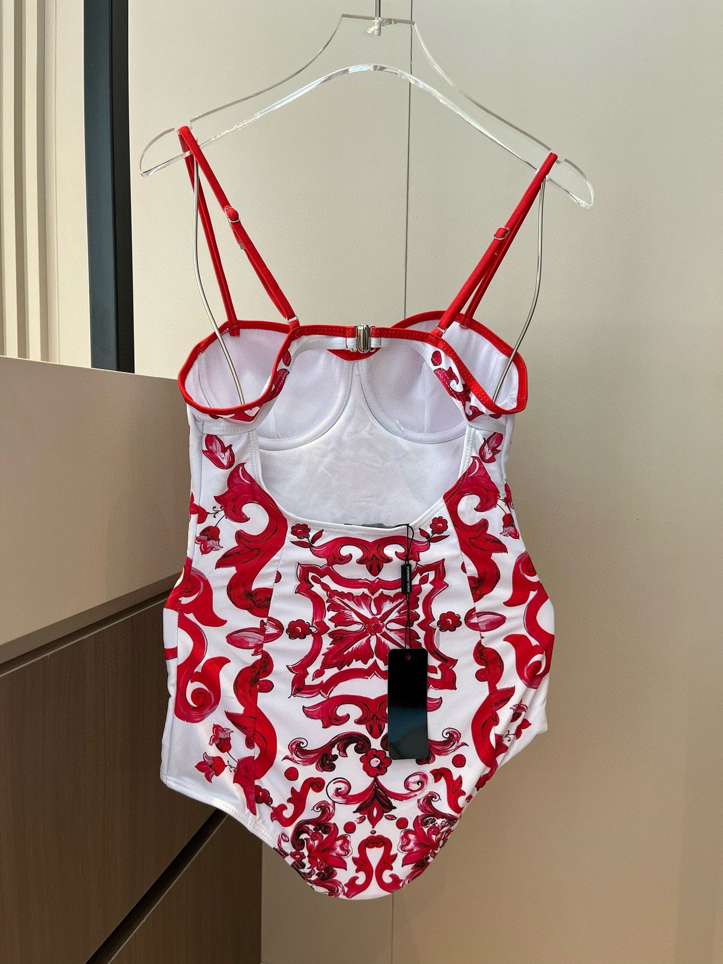 Do 25 White and Red One-piece Swimsuit