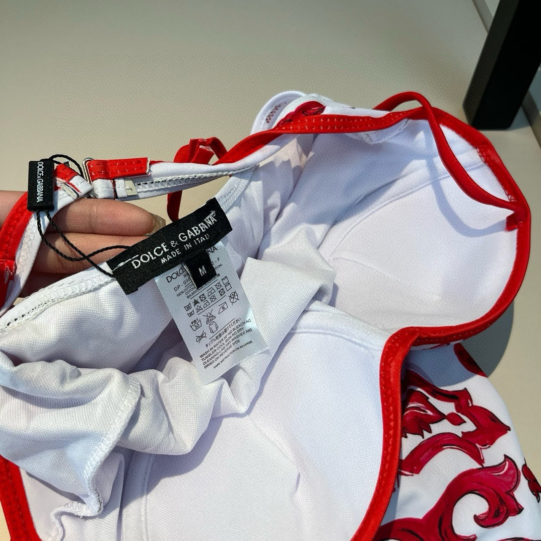 Do 25 White and Red One-piece Swimsuit