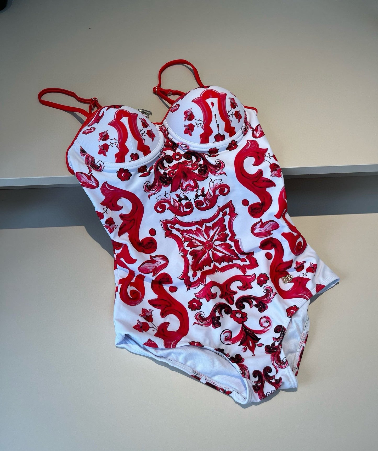 Do 25 White and Red One-piece Swimsuit
