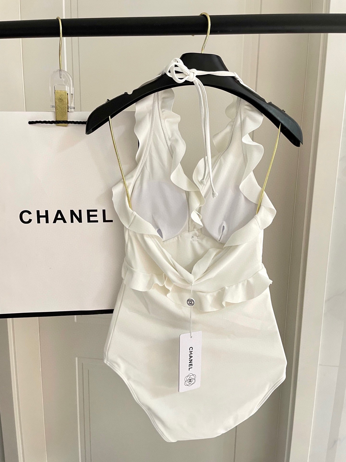 C 25 New Pure White One-piece Swimsuit