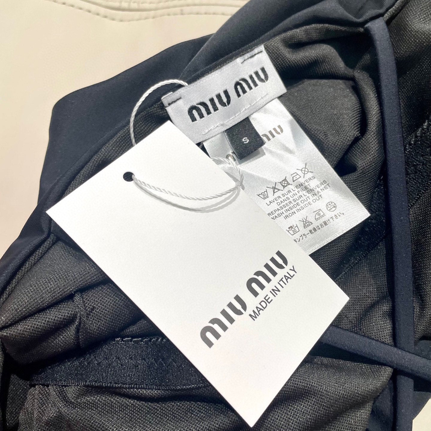 M 25 New High-grade Black One-piece Swimsuit