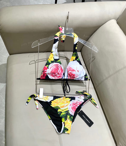 Do 25 New Floral Separate Swimsuit
