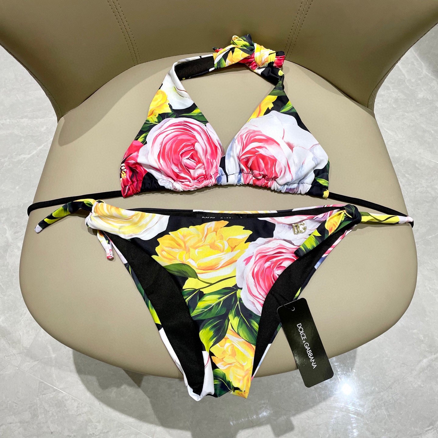 Do 25 New Floral Separate Swimsuit