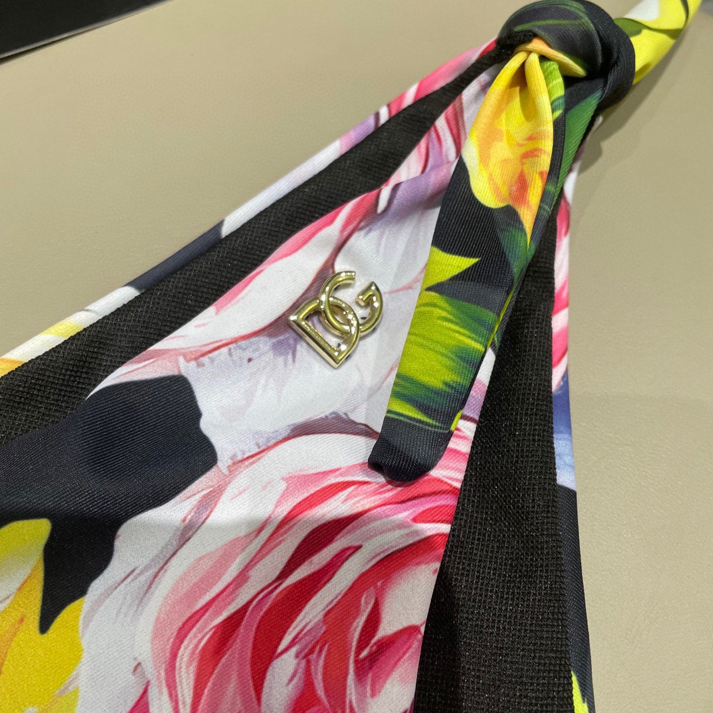 Do 25 New Floral Separate Swimsuit