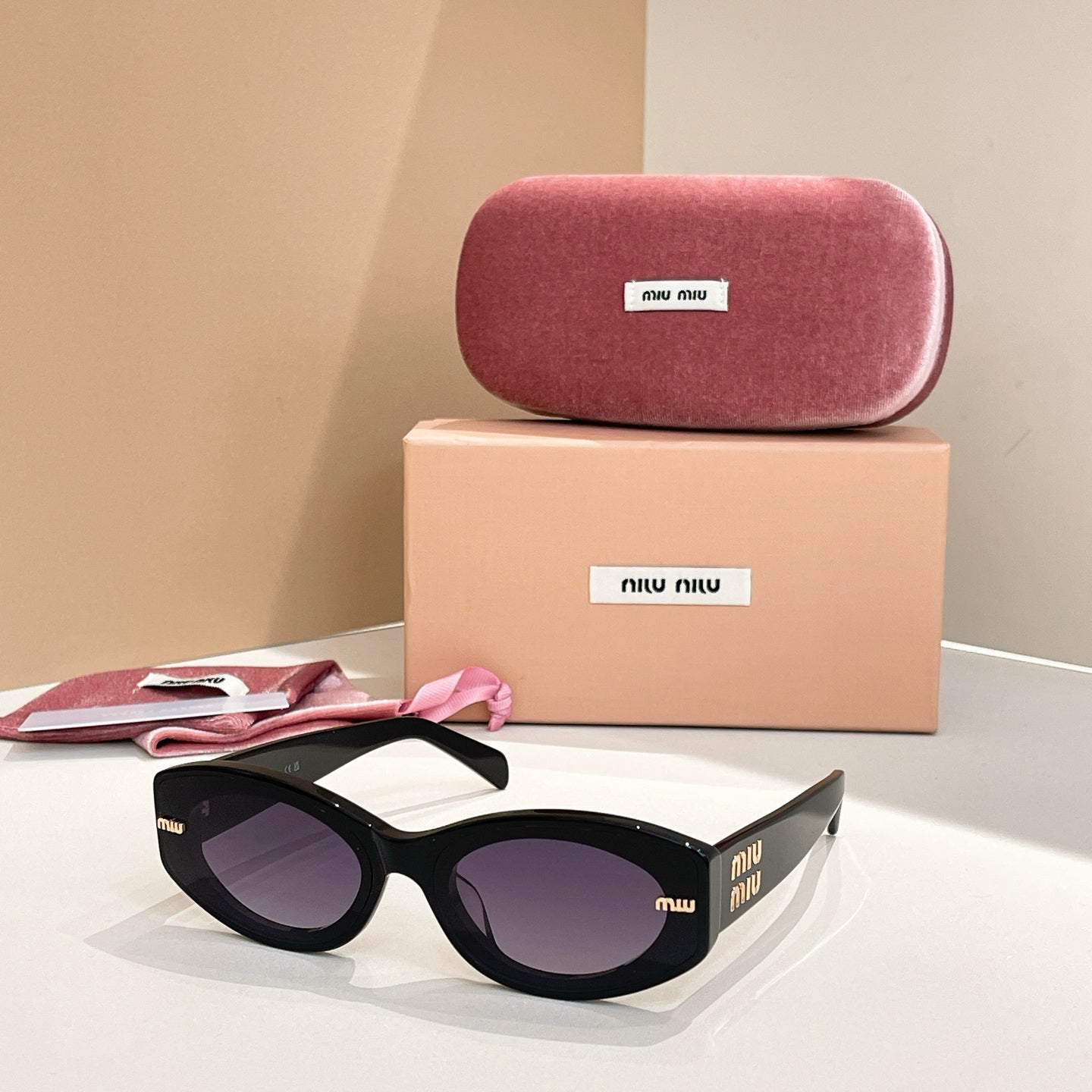 M 25 sunglasses