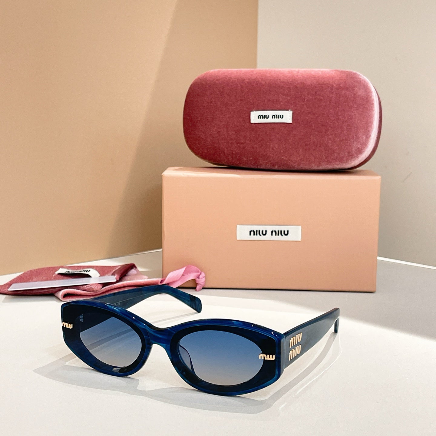 M 25 sunglasses