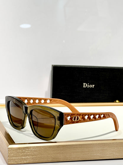 D 25 Cut-out sunglasses (8 models)