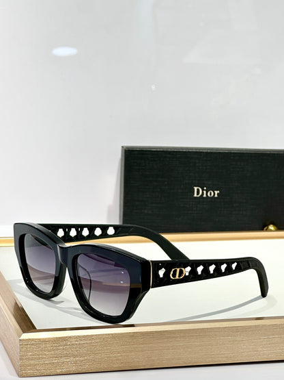D 25 Cut-out sunglasses (8 models)