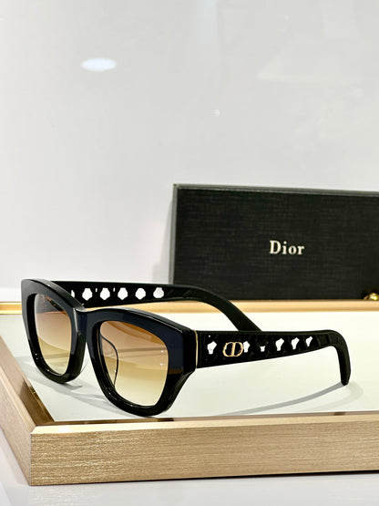 D 25 Cut-out sunglasses (8 models)
