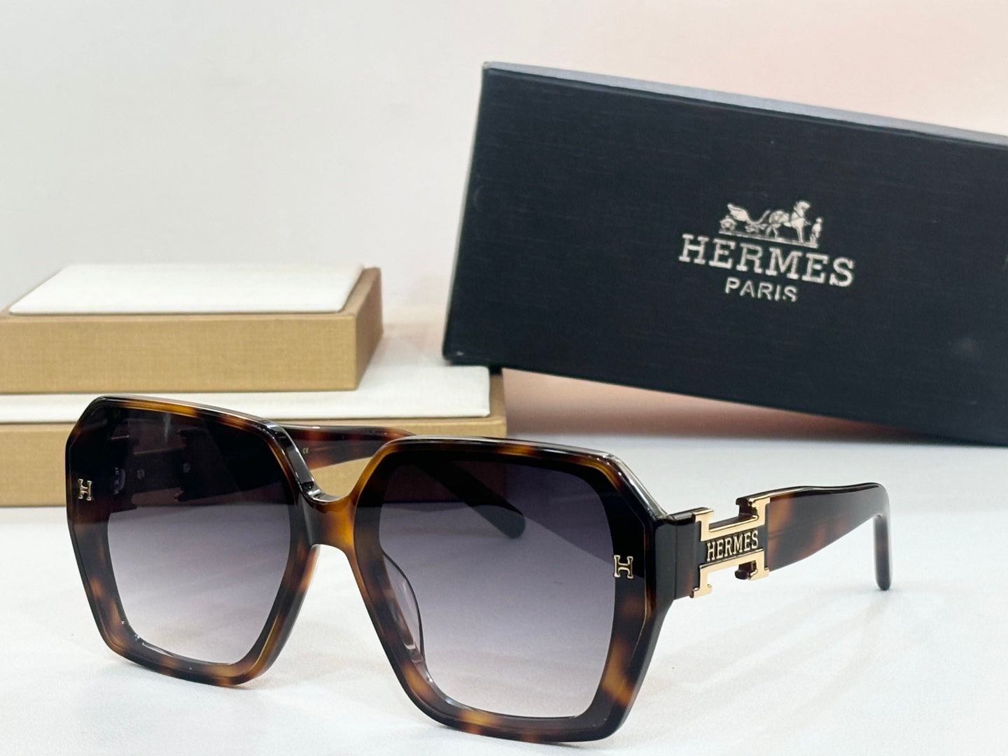 H 25  Sunglasses(fIve color)